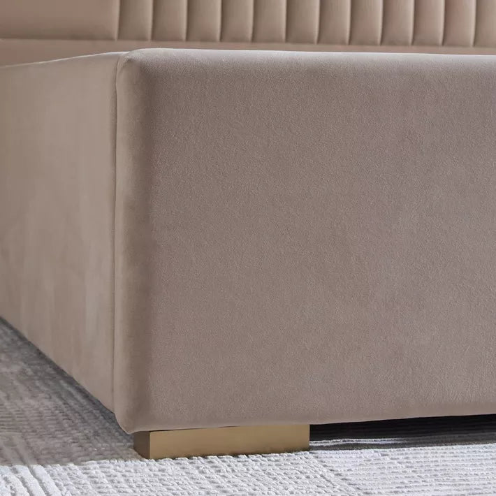 Qubba King Bed with Hydraulic Storage - 180x200 cm
