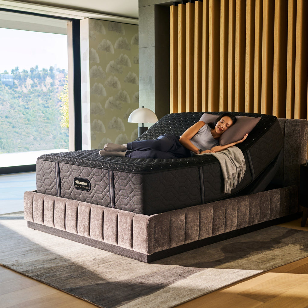 Beautyrest Black® Hybrid Series Three Plush Mattress
