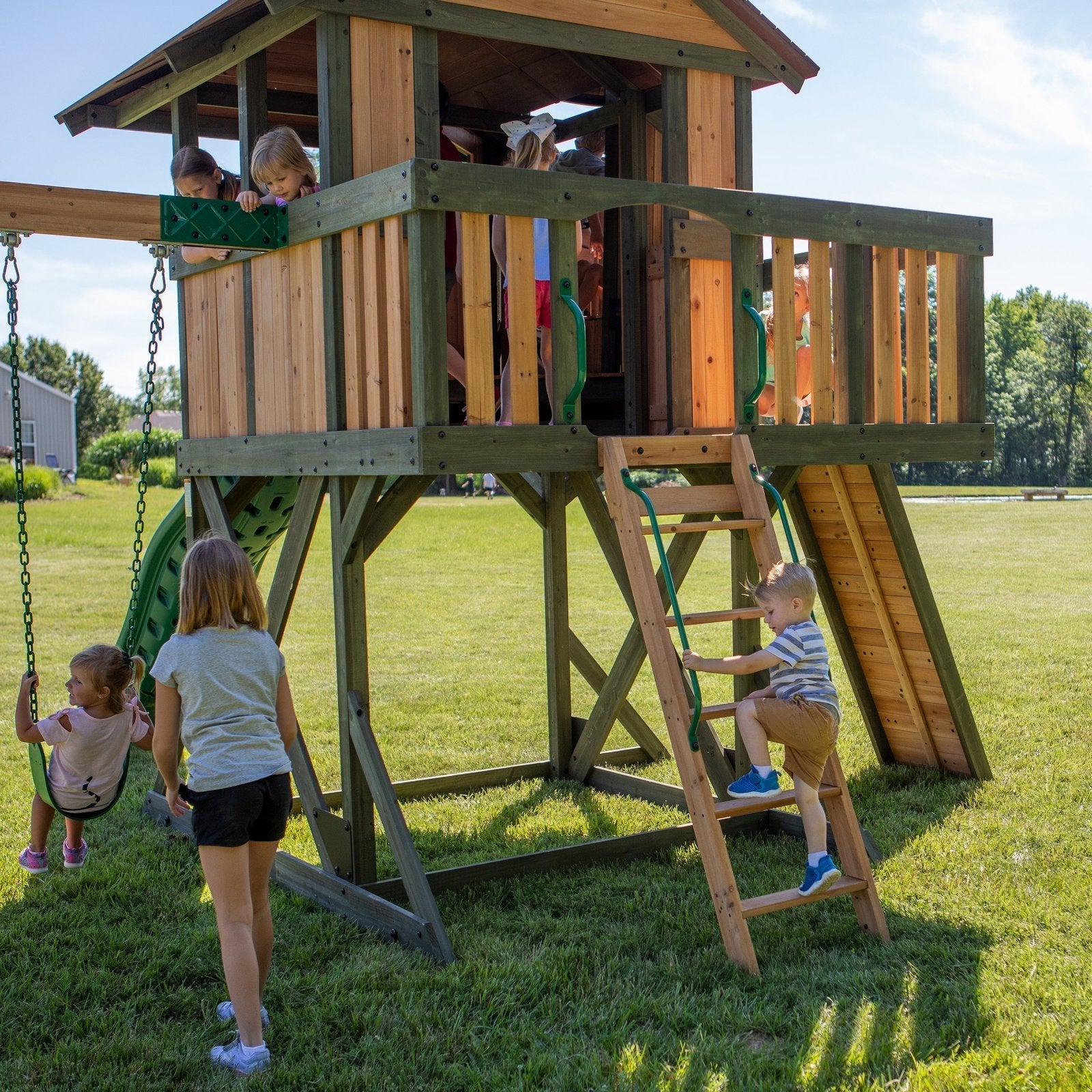 Eagles Nest Elite Swing Set