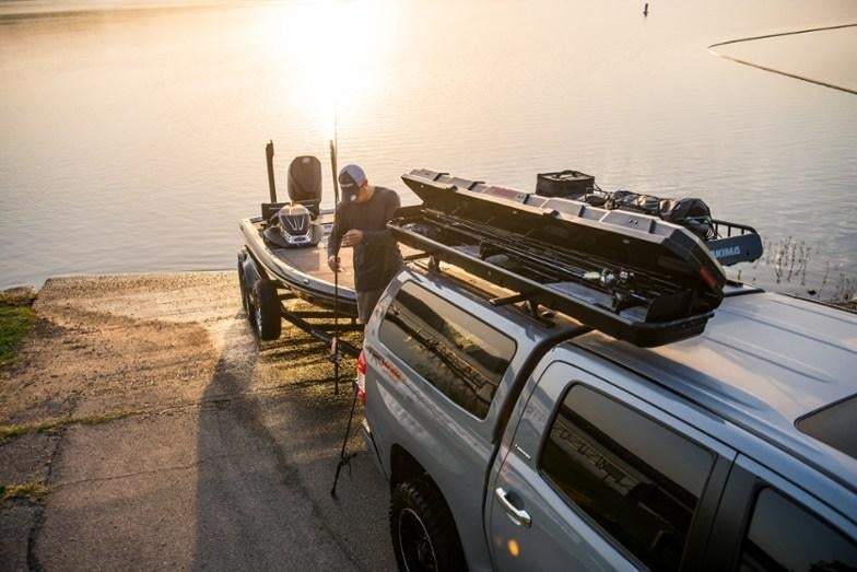YAKIMA TopWater Rooftop Fishing Rod Box – 8004088