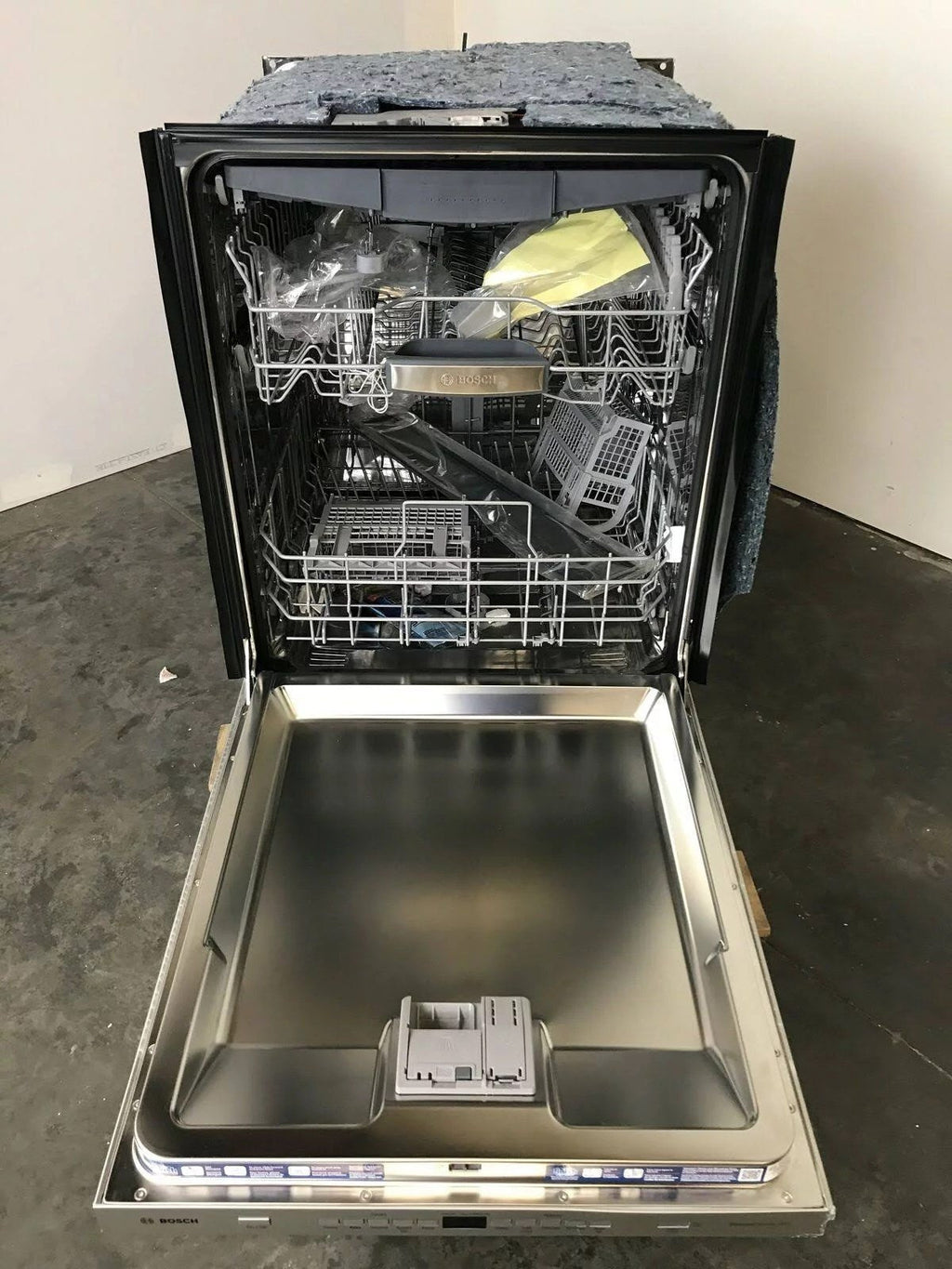 Bosch 500 Series 24″ Stainless Steel Built in Dishwasher-SHPM65Z55N