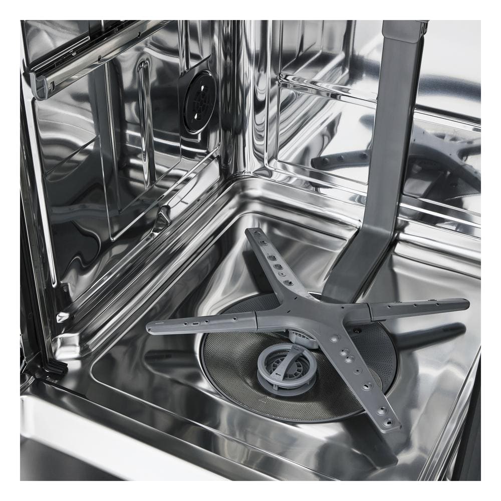 LG 24 in. in Stainless Steel Front Control Dishwasher with NeveRust Stainless Steel Tub and Dynamic Dry